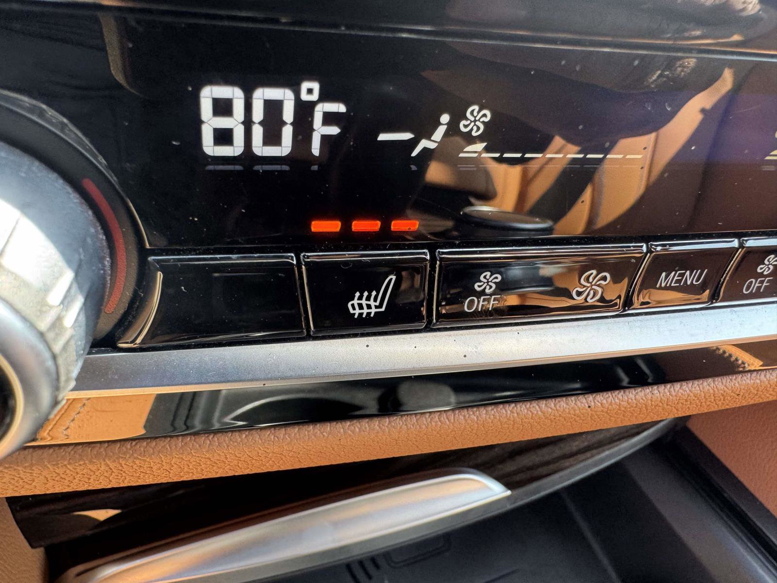 Used 2022 BMW 530i xDrive w/ M Sport Package image 31