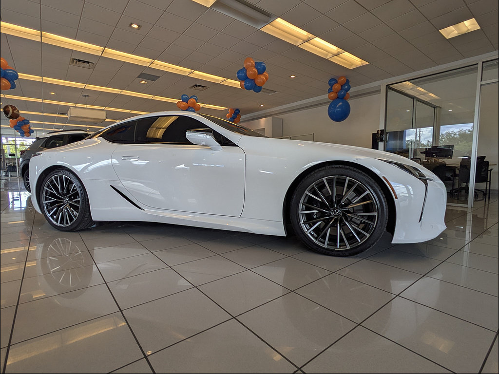 Used 2025 Lexus LC 500 Coupe w/ Dynamic Handling Package RWD image 29
