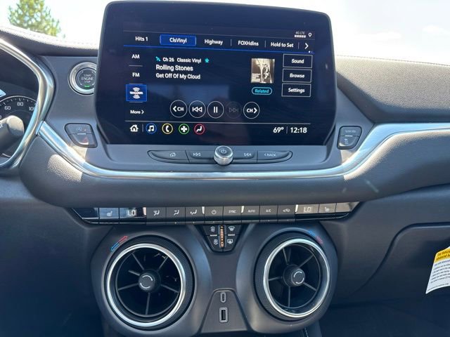 Used 2025 Chevrolet Blazer LT w/ Convenience Package image 24