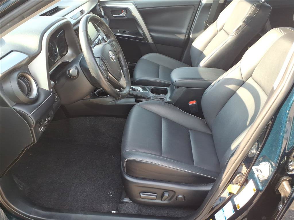 Used 2018 Toyota RAV4 Limited AWD/4WD image 12