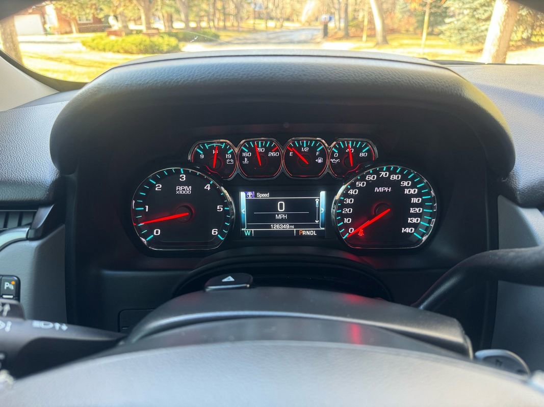 Used 2020 Chevrolet Suburban LT AWD/4WD image 11