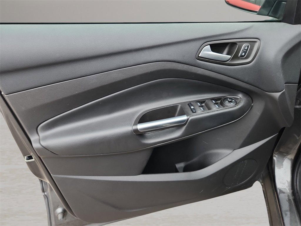 Used 2018 Ford Escape SE w/ SE Sync 3 Package image 23