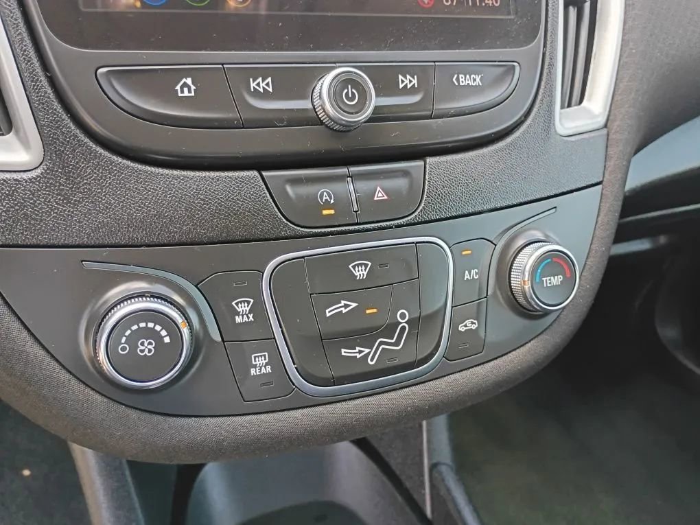Used 2020 Chevrolet Malibu RS w/ LPO, Convenience Package 1 FWD image 12