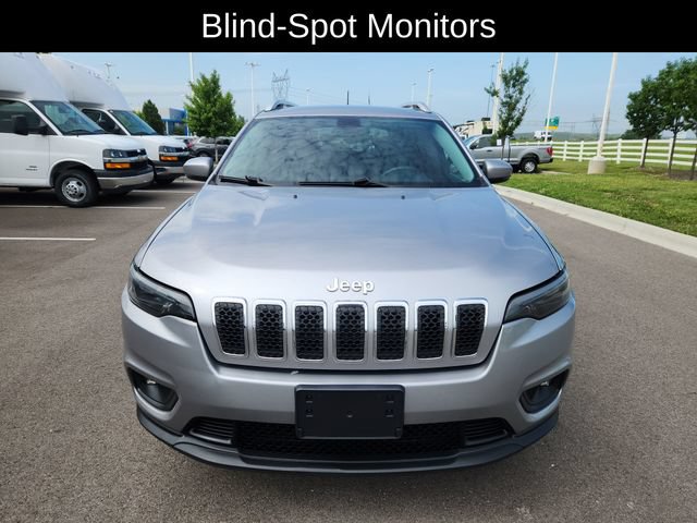 Used 2019 Jeep Cherokee Latitude Plus w/ Cold Weather Group AWD/4WD image 2