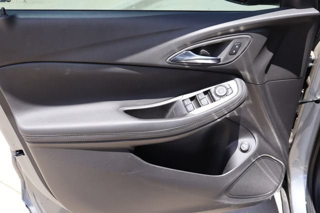 Used 2023 Buick Encore GX Select FWD image 19