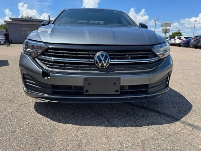 Used 2024 Volkswagen Jetta Sport FWD image 2