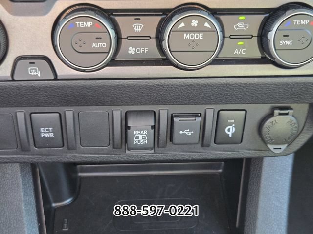 Used 2022 Toyota Tacoma TRD Off-Road AWD/4WD image 26