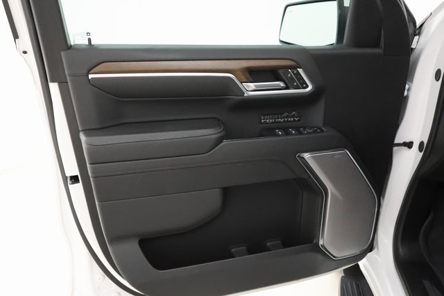 Used 2024 Chevrolet Silverado 1500 High Country w/ High Country Premium Package image 7