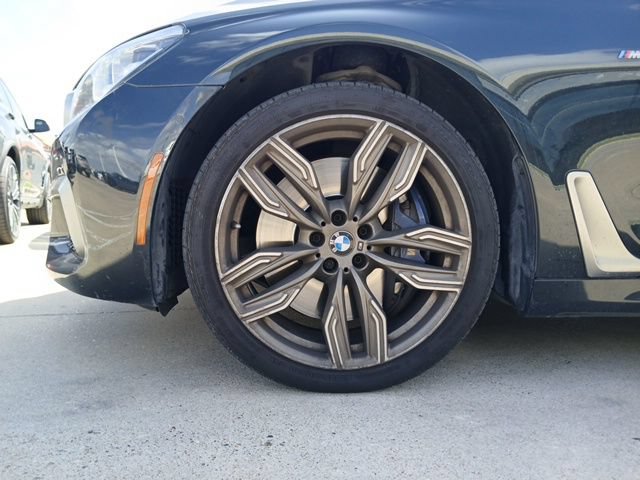 Used 2017 BMW M760i xDrive AWD/4WD image 5