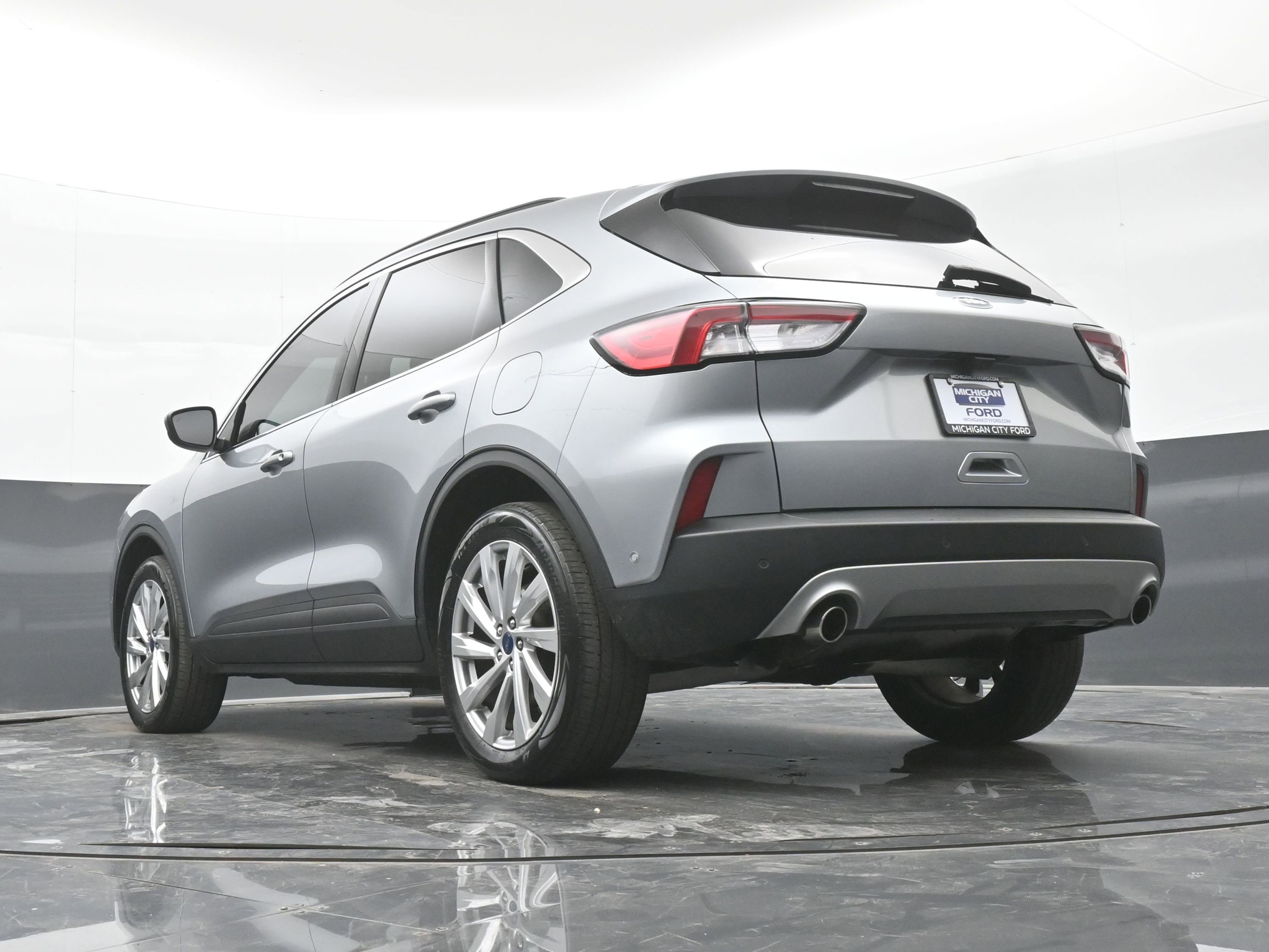 Used 2022 Ford Escape Titanium w/ Titanium Elite Package image 31