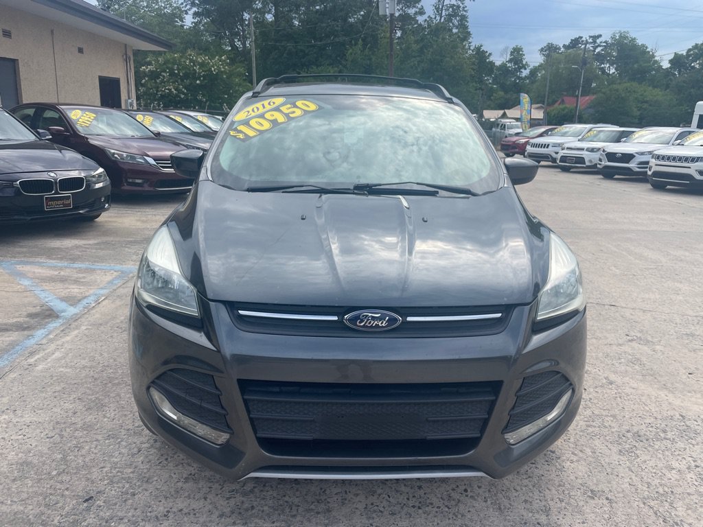 Used 2016 Ford Escape SE w/ Equipment Group 201A AWD/4WD image 3