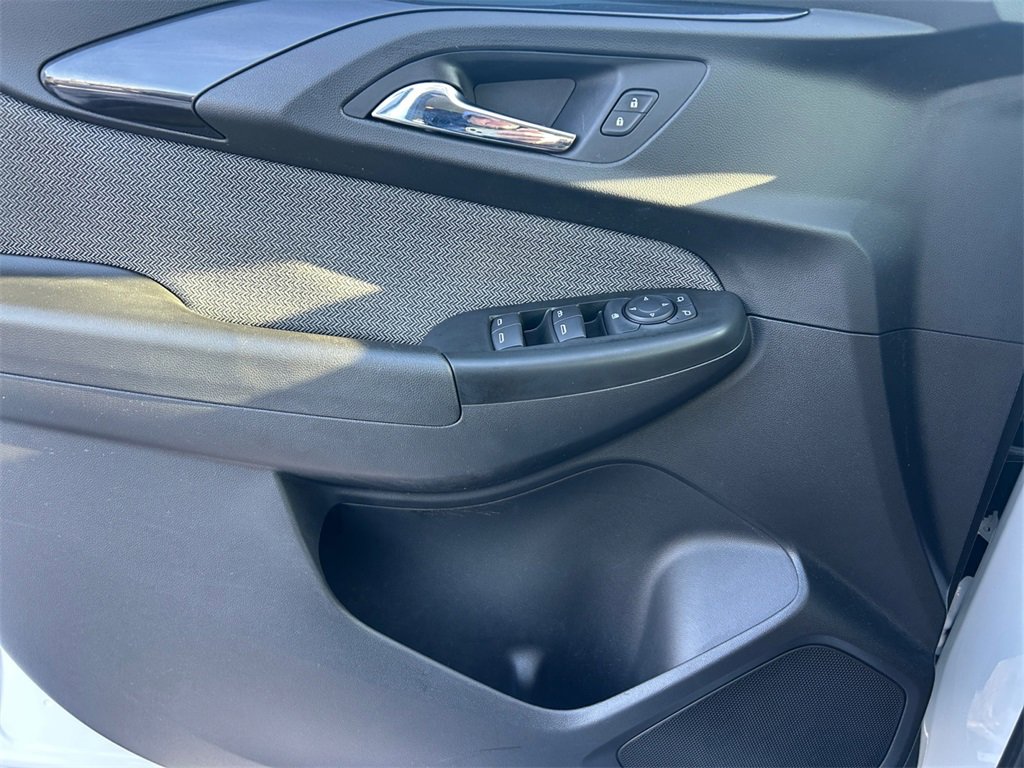 Used 2021 Chevrolet TrailBlazer LS image 23