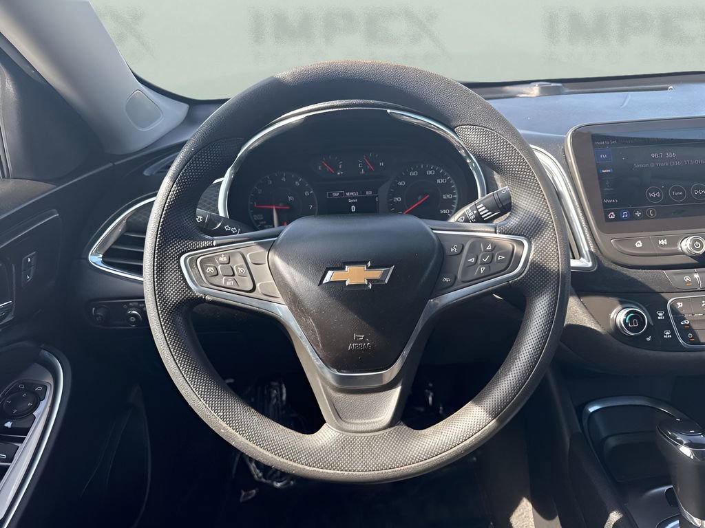 Used 2020 Chevrolet Malibu LT FWD image 14