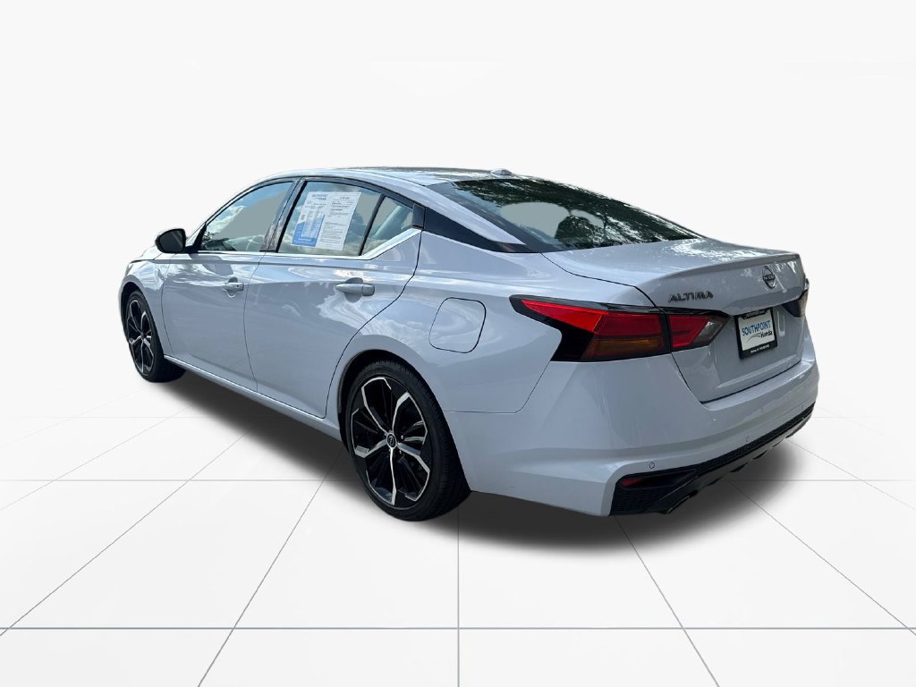 Used 2025 Nissan Altima 2.5 SR FWD image 6