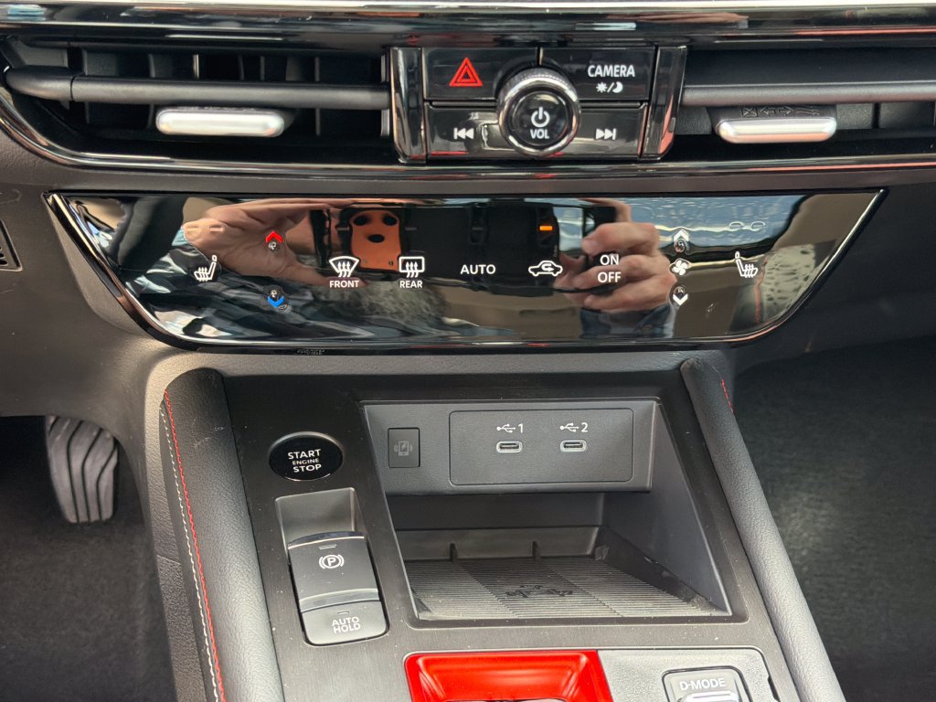 New 2026 Nissan Kicks SR w/ SR Premium Package FWD image 28