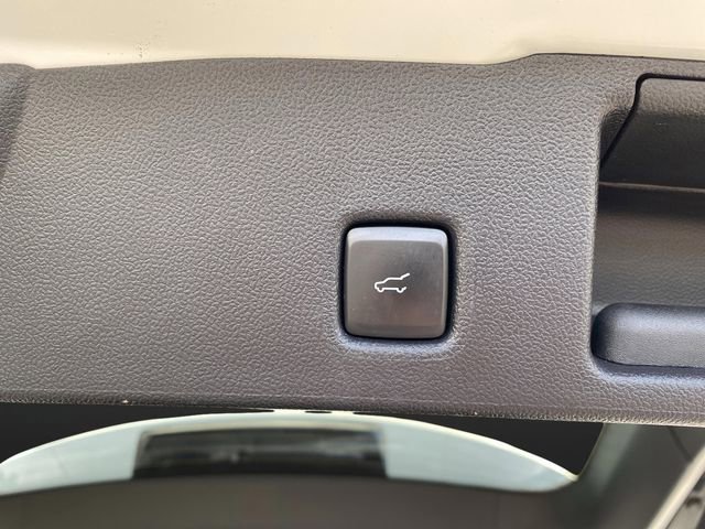 Used 2022 Ford Escape SEL image 15