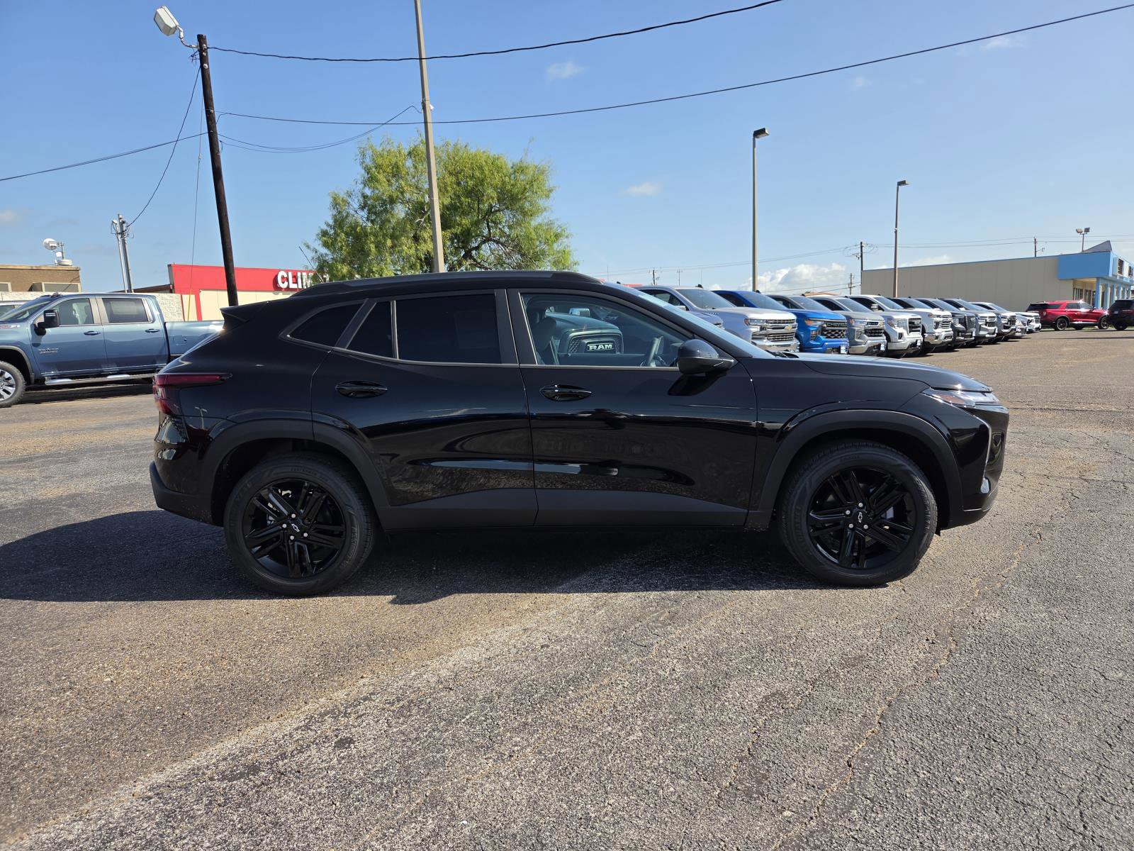 New 2026 Chevrolet Trax ACTIV w/ Driver Confidence Package FWD image 6
