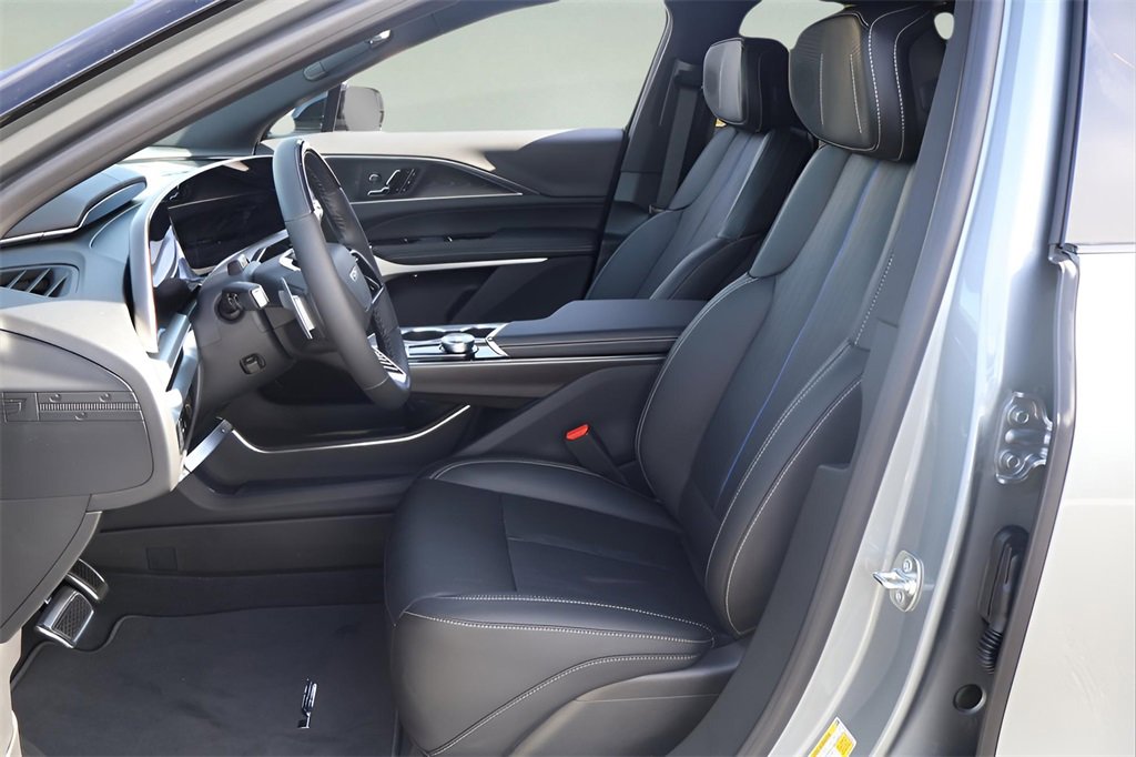 New 2026 Cadillac Lyriq V image 16