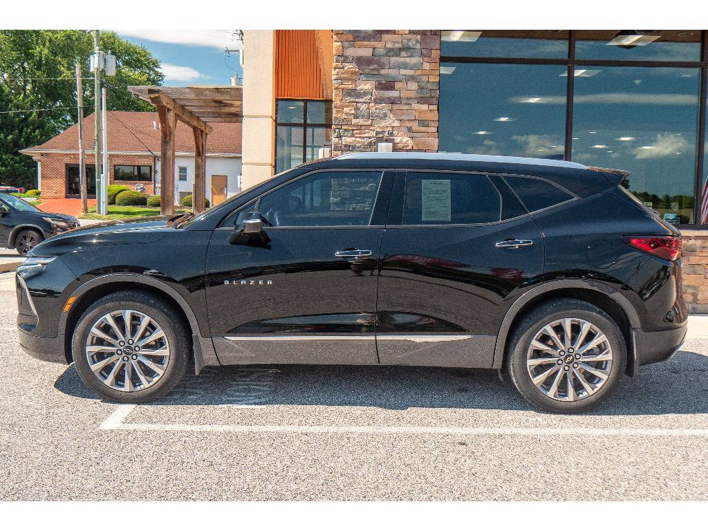 Used 2024 Chevrolet Blazer Premier w/ Enhanced Convenience Package FWD image 6