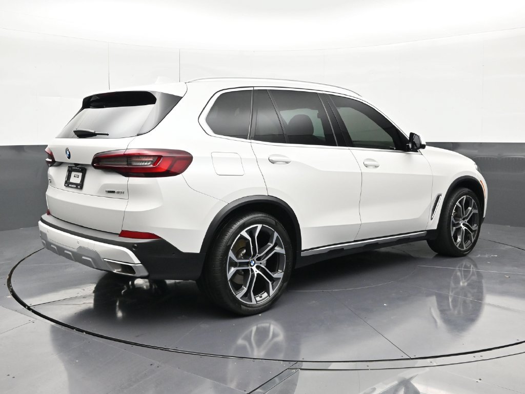 Used 2023 BMW X5 sDrive40i w/ Parking Assistance Package RWD image 5