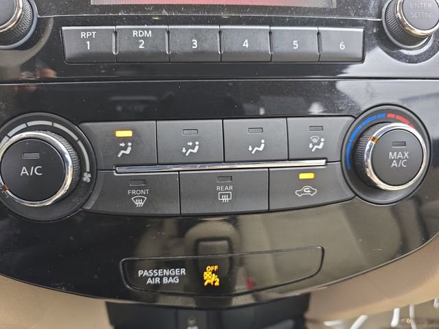 Used 2015 Nissan Rogue S image 18