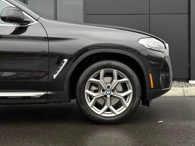 Used 2024 BMW X4 xDrive30i w/ Premium Package AWD/4WD image 13