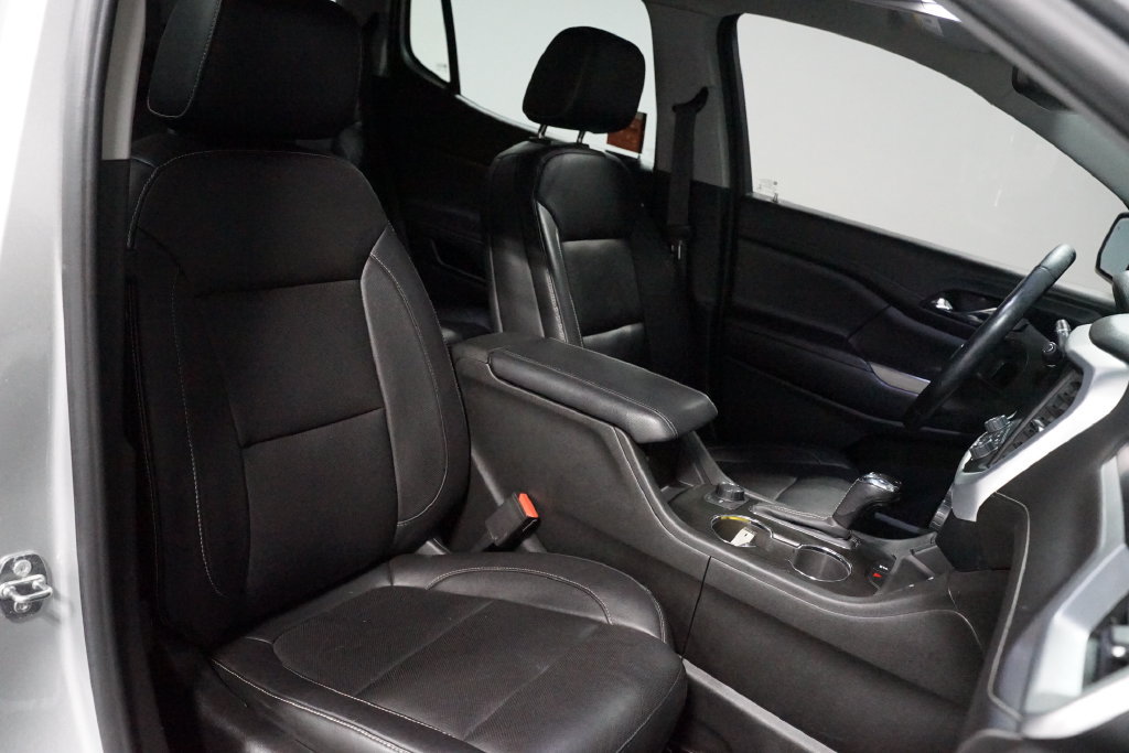 Used 2019 GMC Acadia SLT w/ LPO, Cargo Package FWD image 27