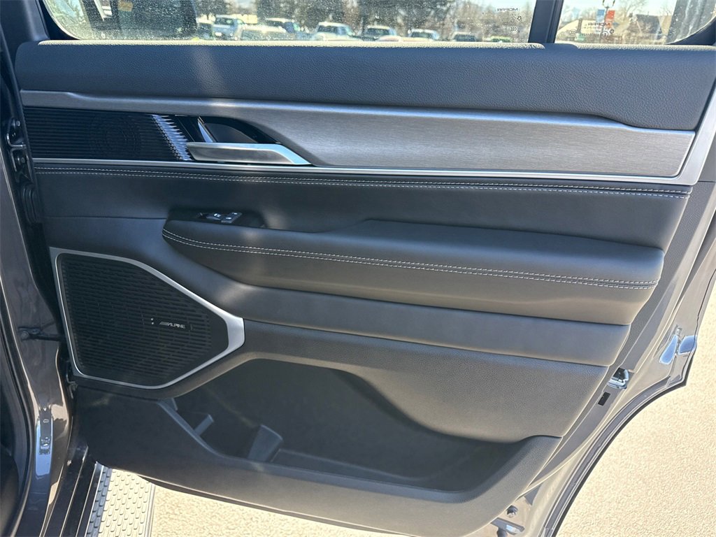 New 2026 Jeep Grand Wagoneer 4WD w/ Premium Group I image 17