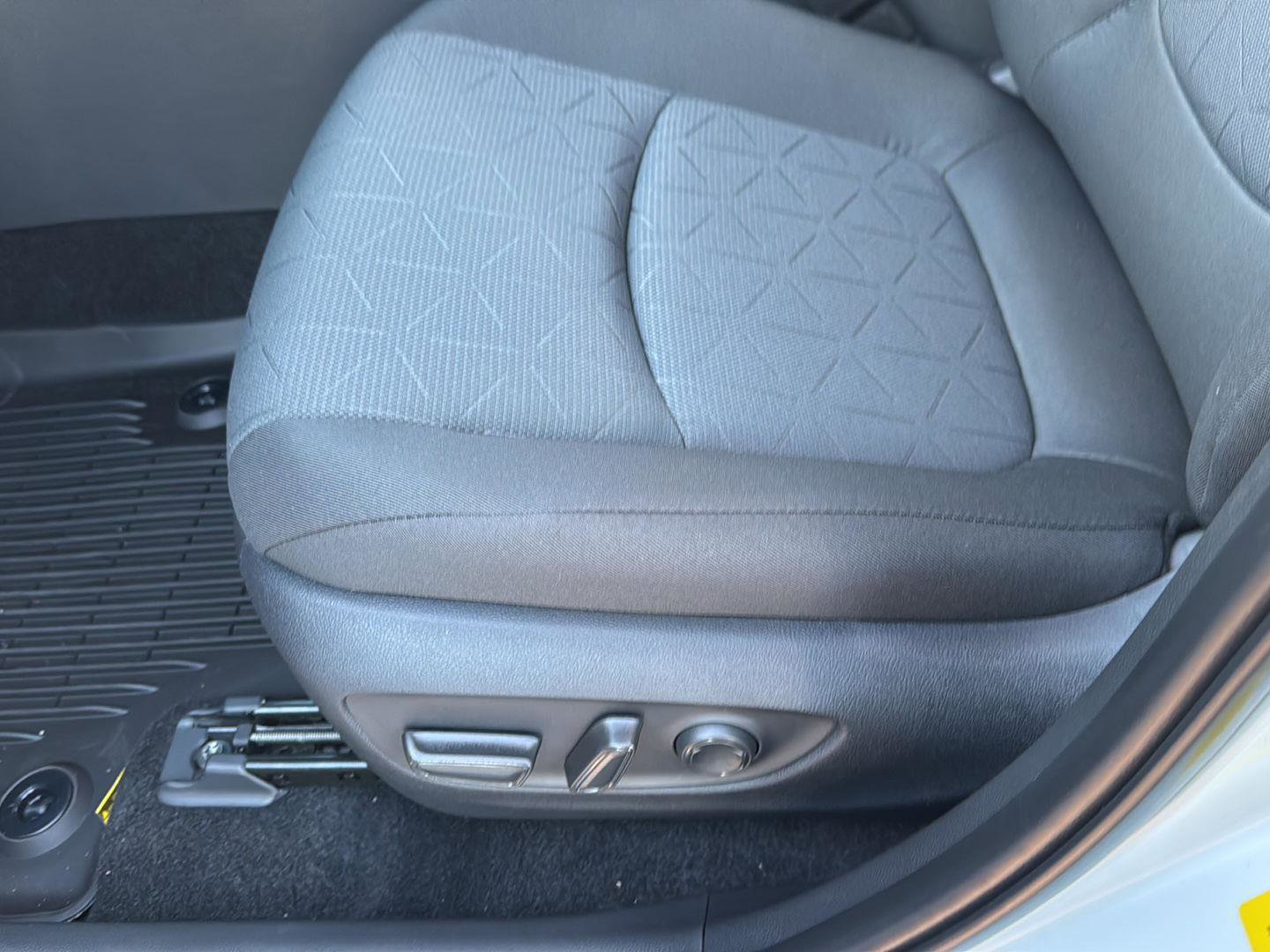 New 2025 Toyota RAV4 XLE image 26