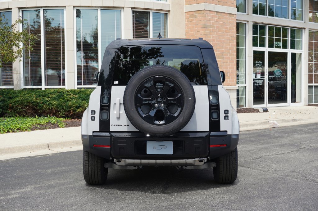 New 2026 Land Rover Defender 110 S AWD/4WD image 5