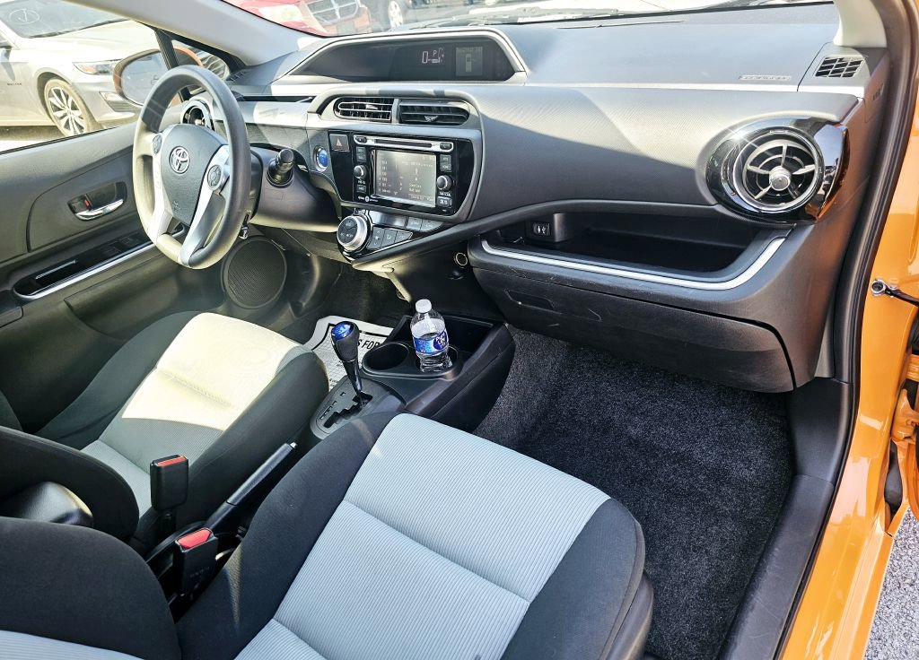 Used 2015 Toyota Prius C image 16