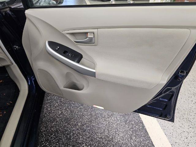 Used 2014 Toyota Prius Three FWD image 27
