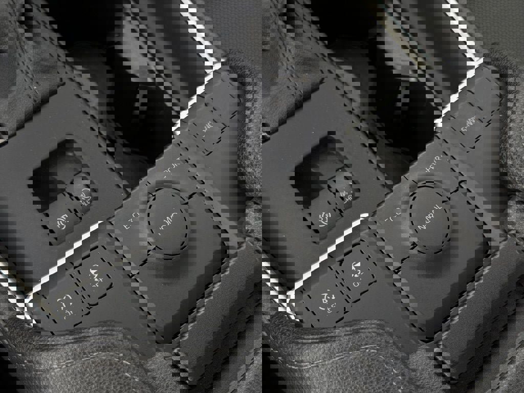 Used 2025 Toyota Grand Highlander Limited image 42