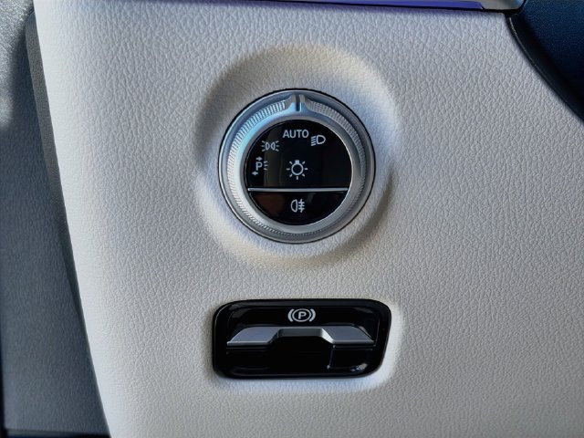 New 2027 Mercedes-Benz CLE 450 4MATIC Cabriolet image 9