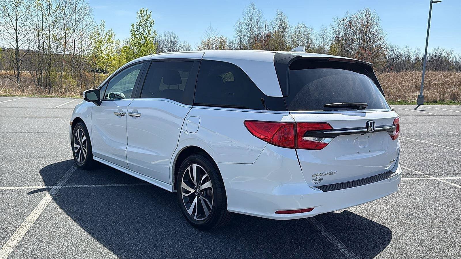Used 2024 Honda Odyssey Touring image 9