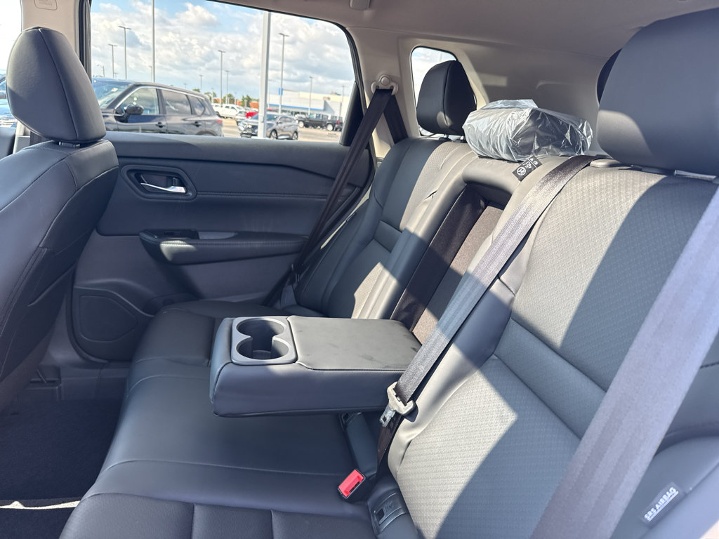 New 2026 Nissan Rogue Dark Armor AWD/4WD image 34