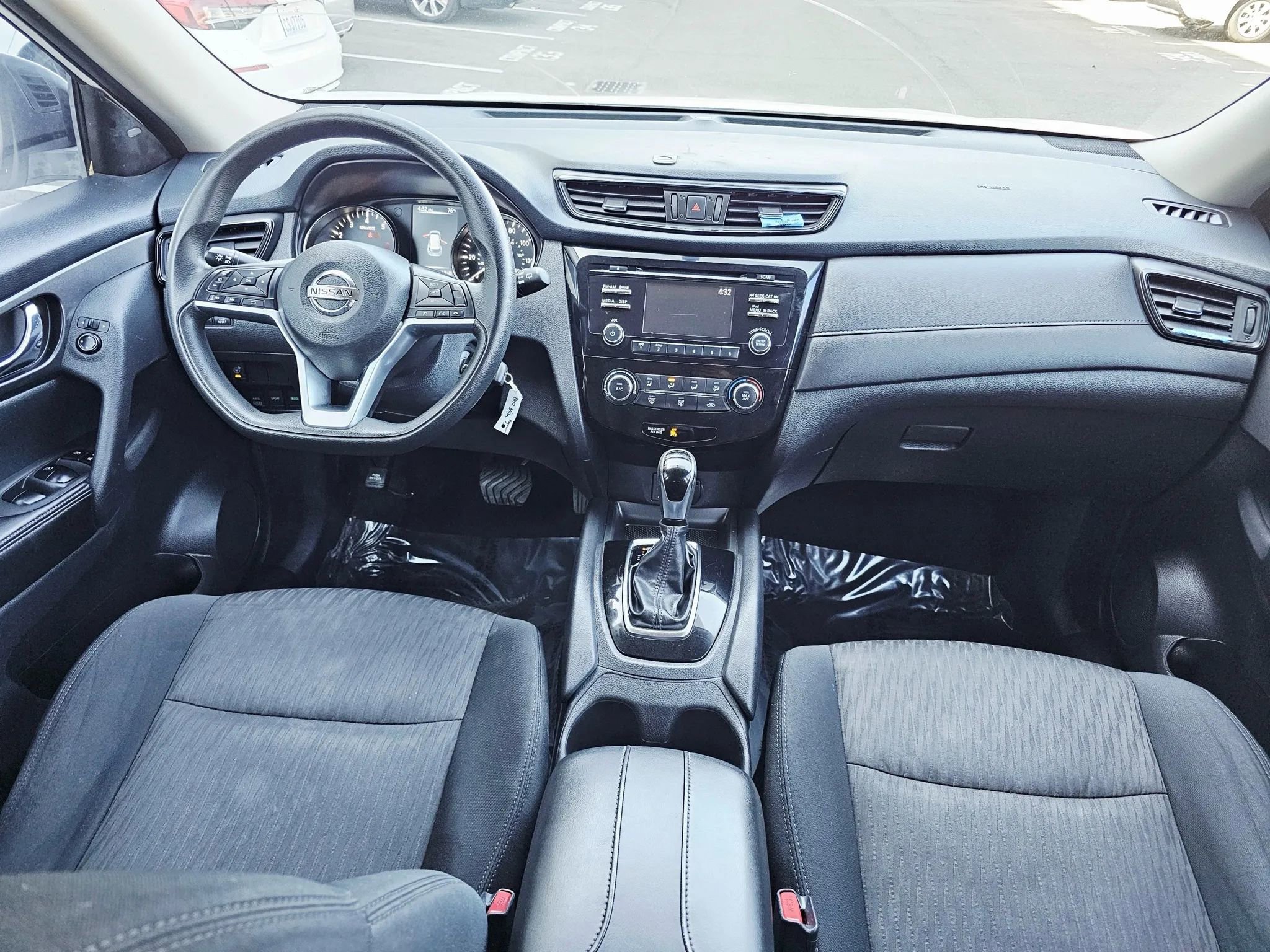 Used 2017 Nissan Rogue S image 13