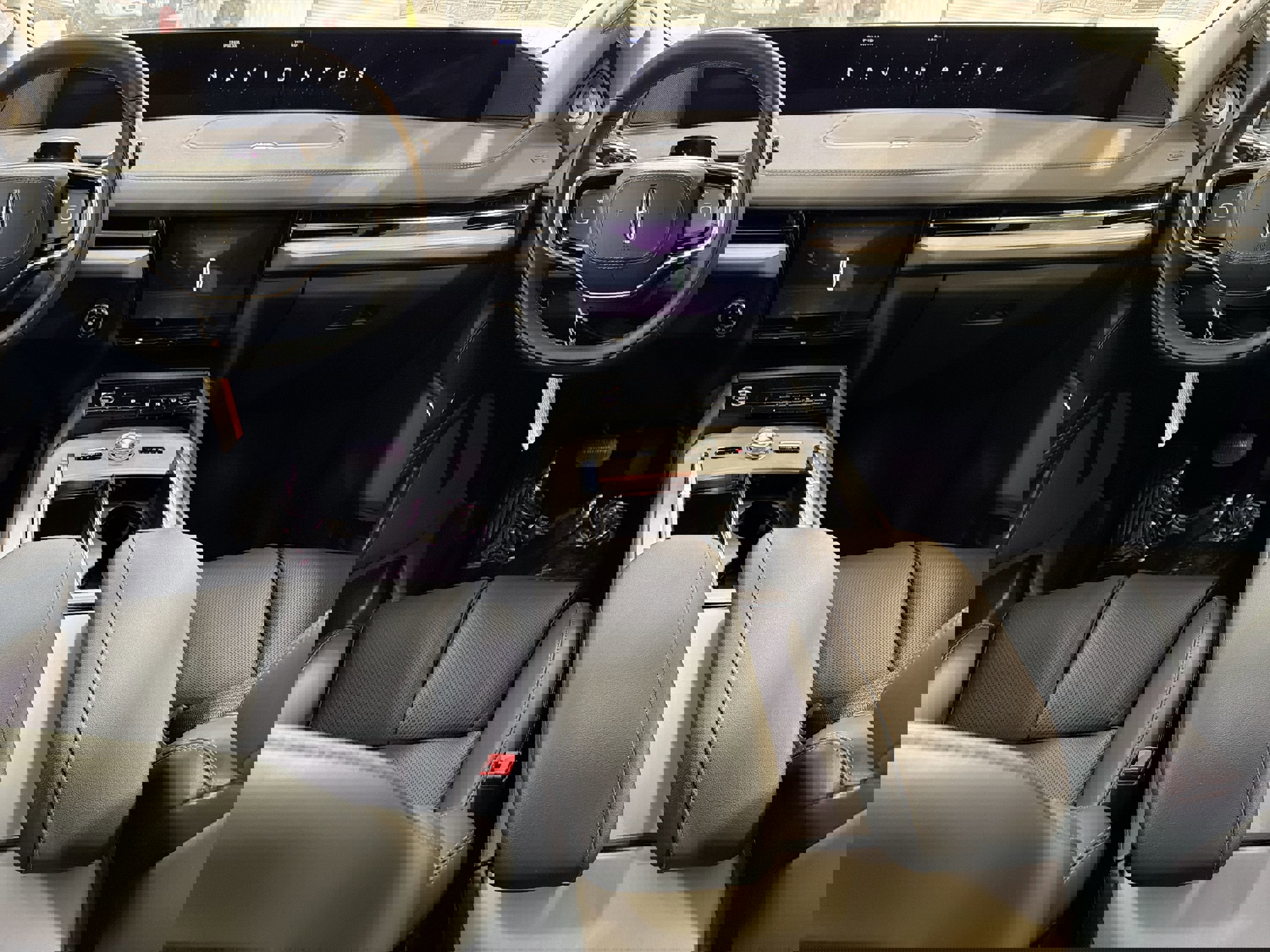 New 2026 Lincoln Navigator Premiere image 23