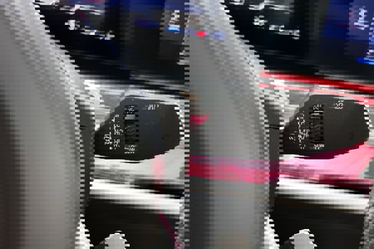 Used 2023 BMW 760i xDrive image 24