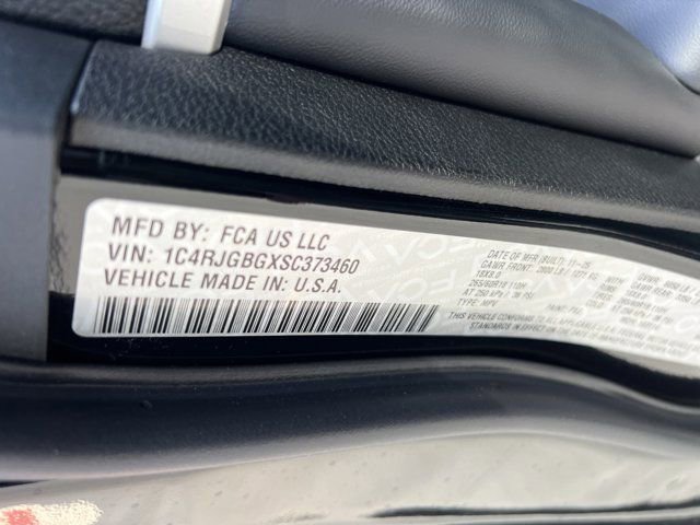 New 2025 Jeep Grand Cherokee Limited image 31