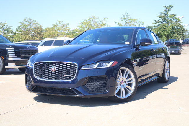 Used 2023 Jaguar XF R-Dynamic SE AWD/4WD image 2