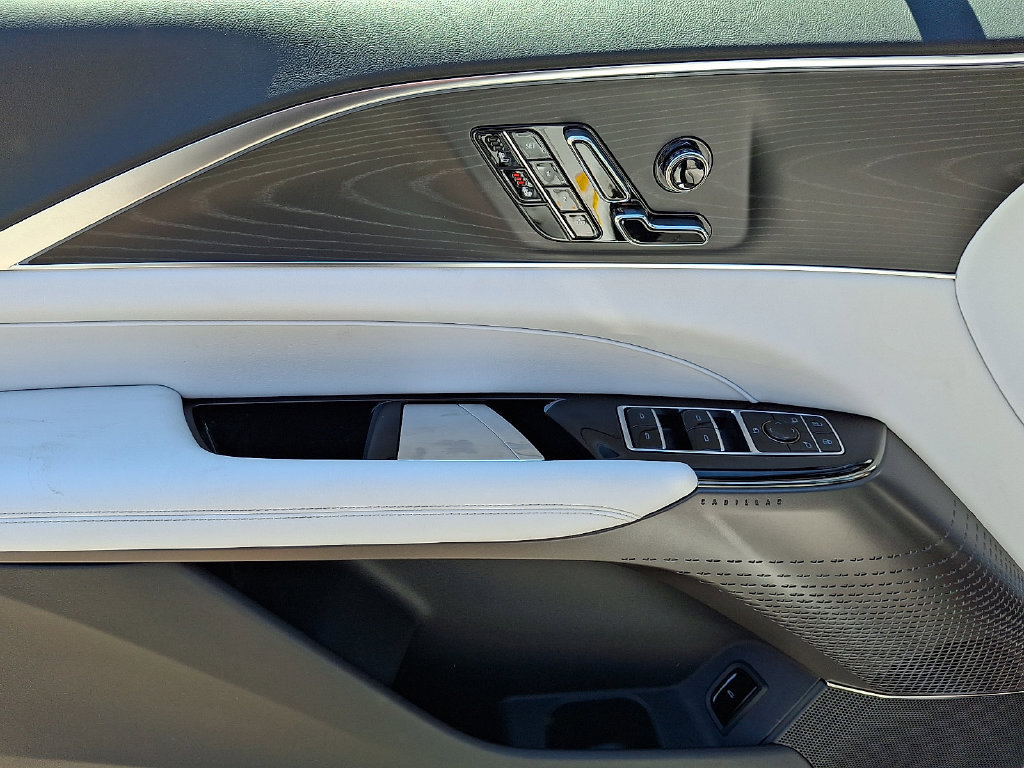 New 2026 Cadillac Lyriq Sport AWD/4WD image 8
