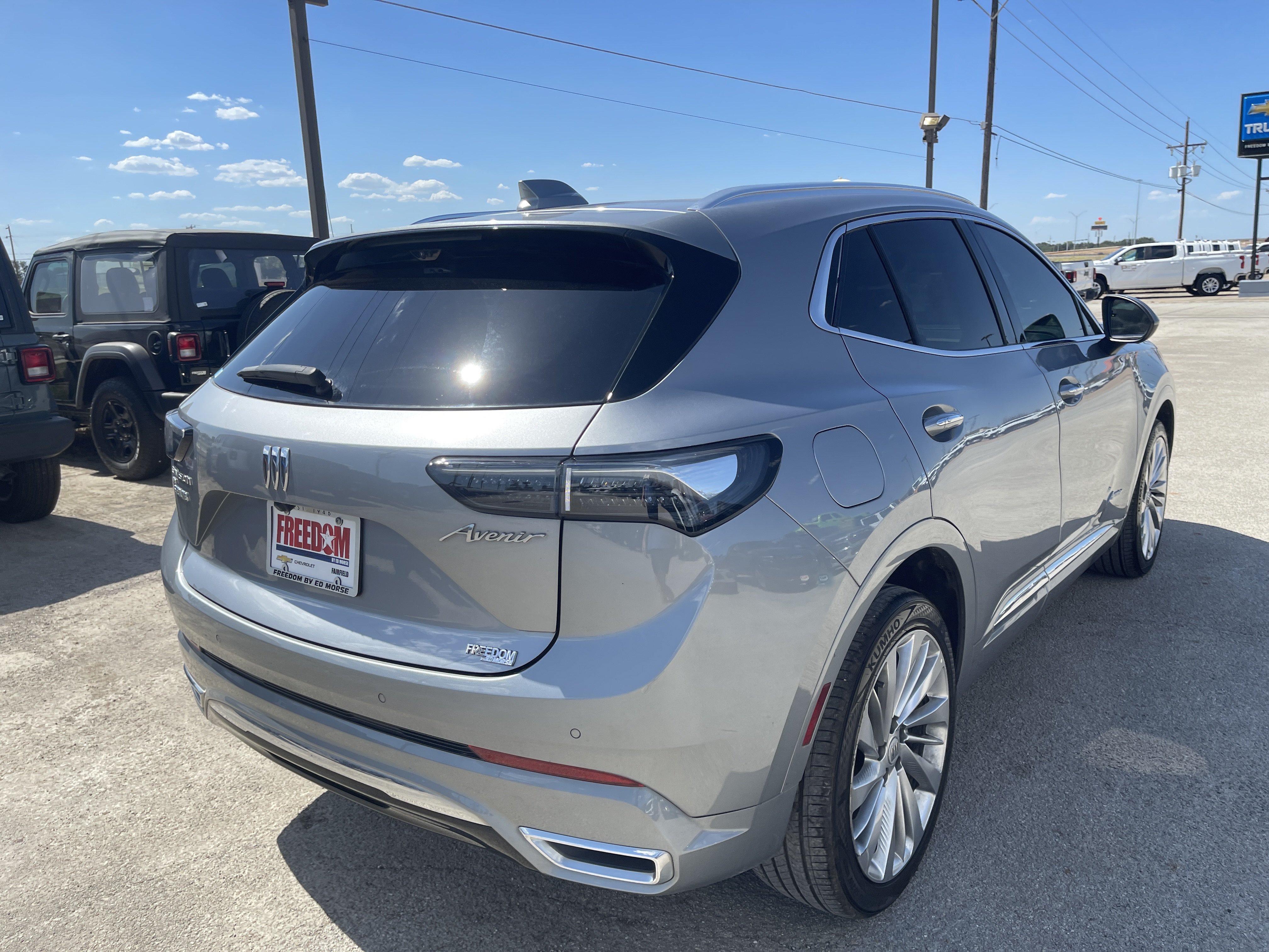 Used 2024 Buick Envision Avenir AWD/4WD image 5