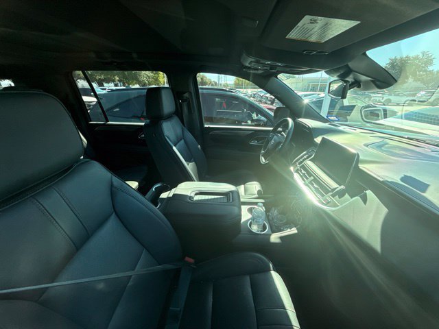 Used 2023 Chevrolet Suburban RST w/ Sport Performance Package AWD/4WD image 6
