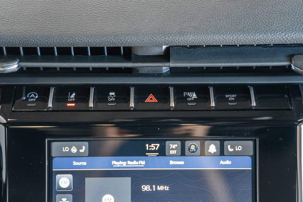 New 2025 Jeep Grand Cherokee Laredo X w/ Luxury Tech Group I image 20