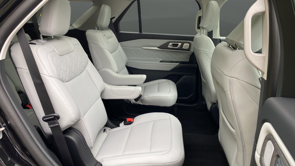 New 2026 Ford Explorer Platinum w/ LUX Leather Package AWD/4WD image 22