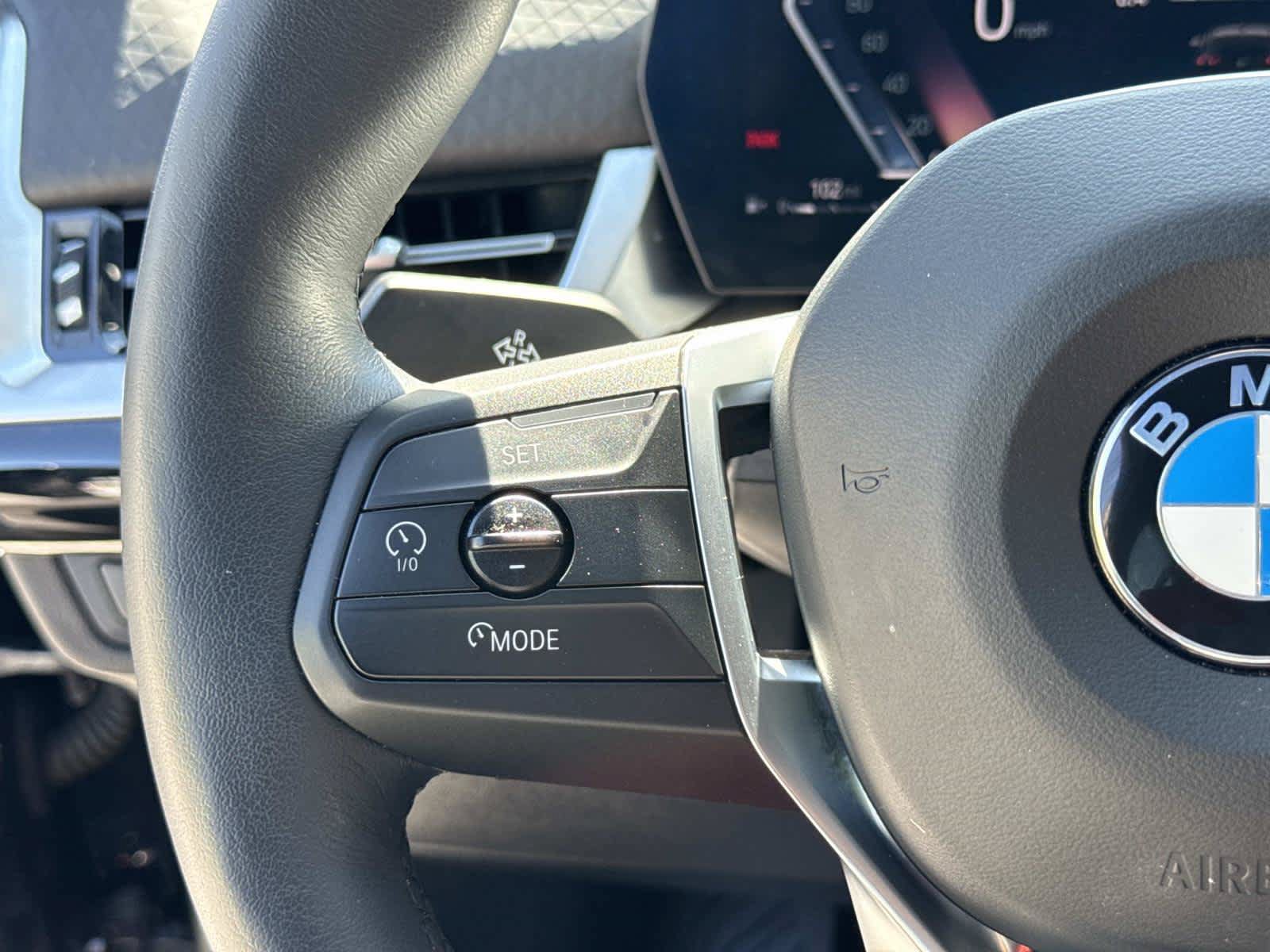 Used 2025 BMW X2 xDrive28i AWD/4WD image 33