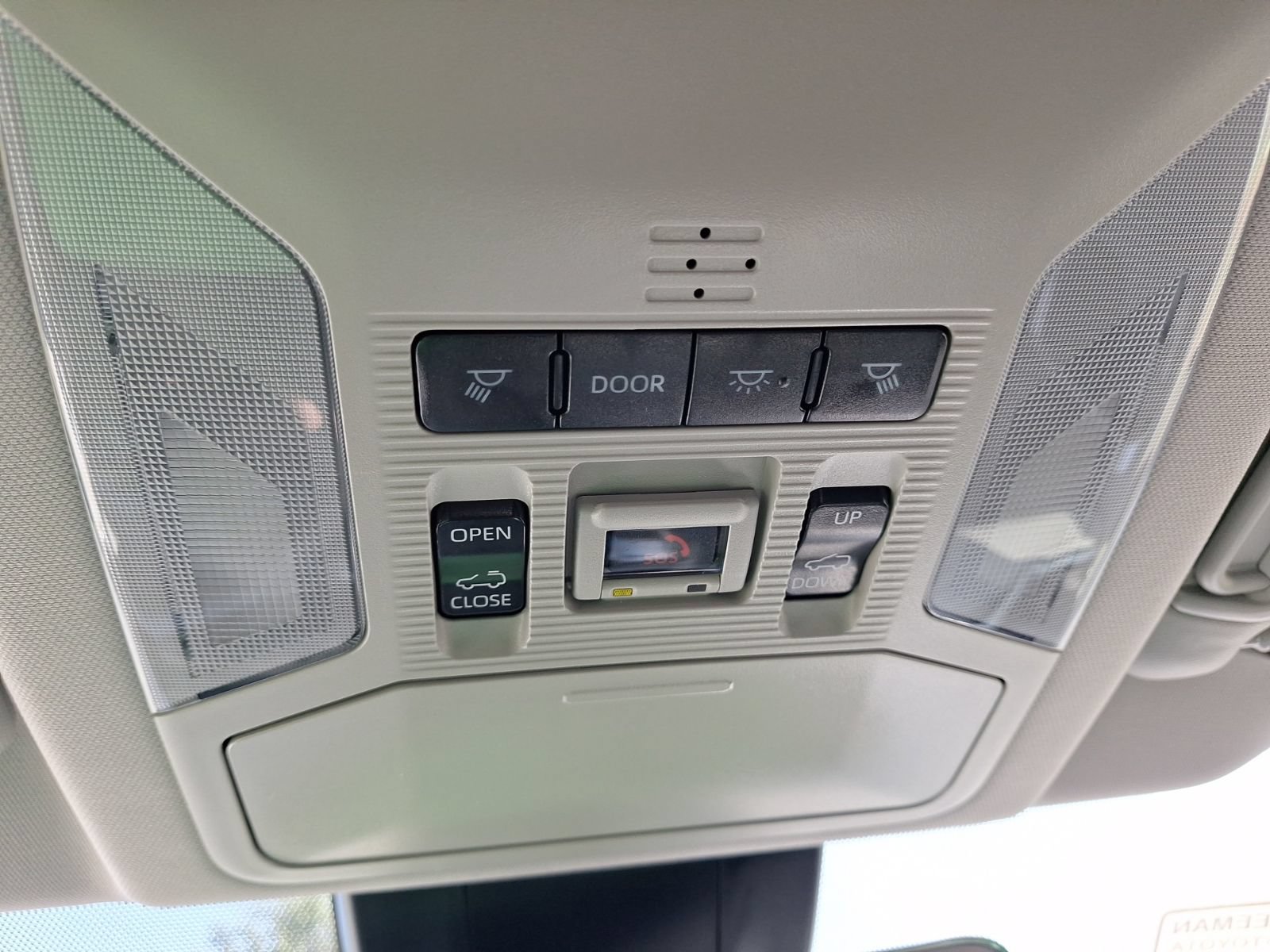 Used 2025 Toyota RAV4 XLE w/ Convenience Package AWD/4WD image 28
