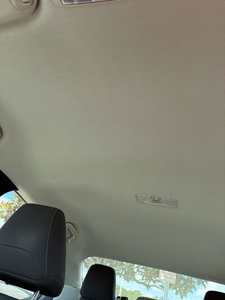 Used 2021 Toyota Corolla LE image 8