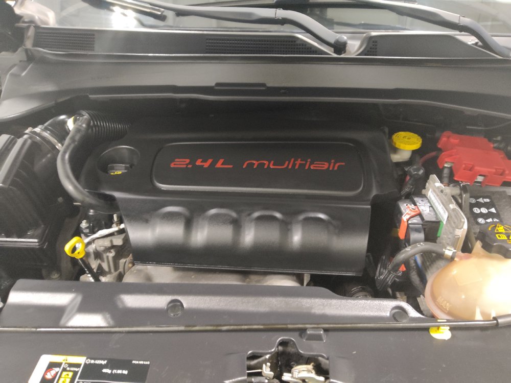 Used 2019 Jeep Compass Latitude w/ Cold Weather Group FWD image 30